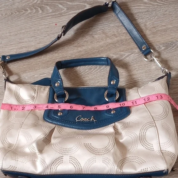 Coach Blue and Cream Shoulder Bag - Picture 6 of 8